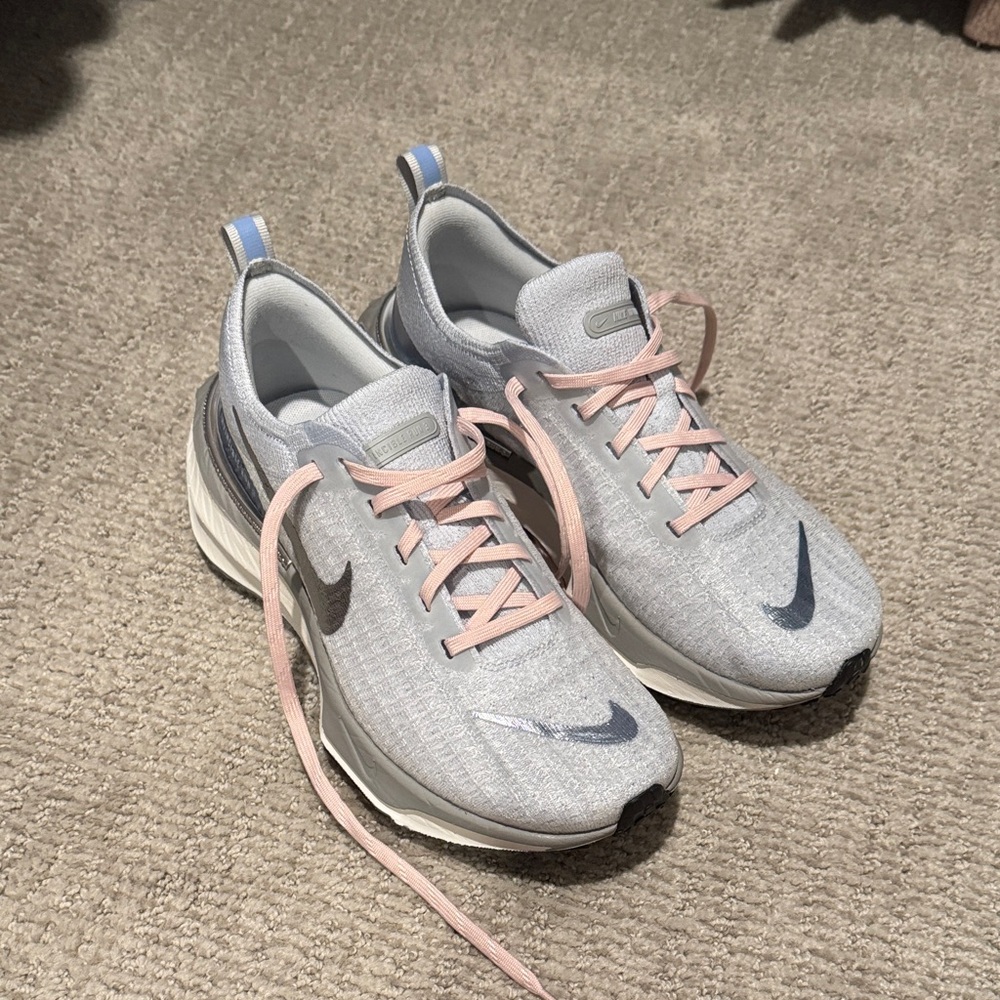Nike Invincible 3 Women's Running Shoes